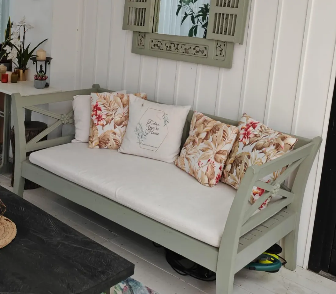 Reupholstery of Sofas & Cushions